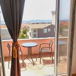 With A Parking Space - 13106 شقة زادار