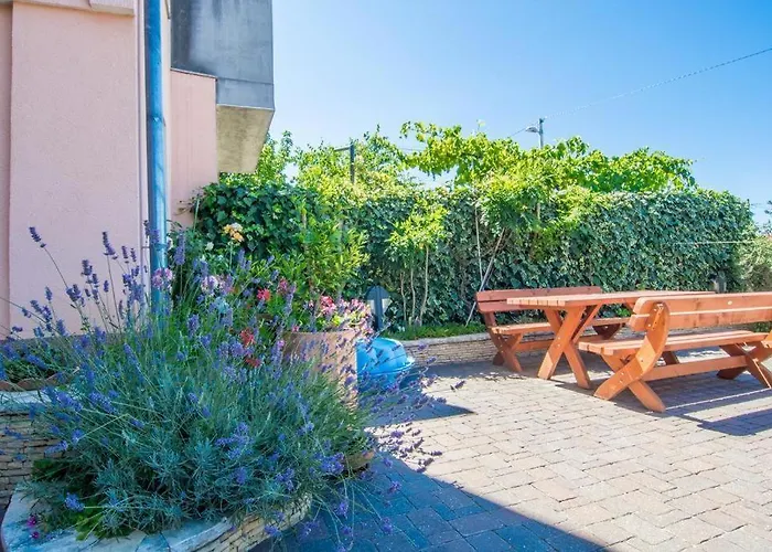 With A Parking Space - 13106 * זאדאר