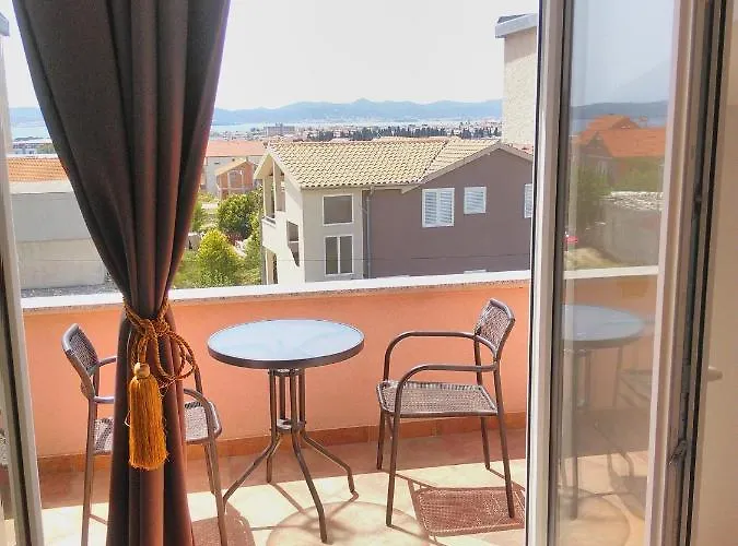 With A Parking Space - 13106 Apartamento Zadar