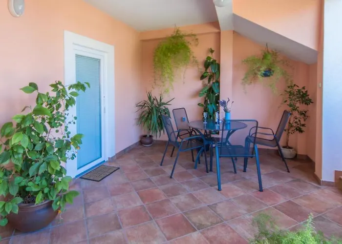 Apartamento With A Parking Space - 13106 Zadar