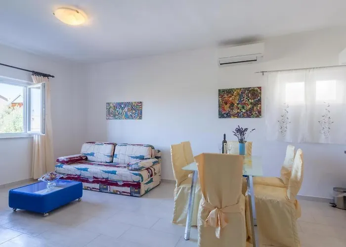 Apartamento With A Parking Space - 13106 Zadar